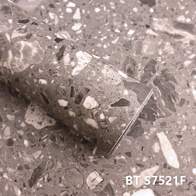 ПВХ-наклейка для дома